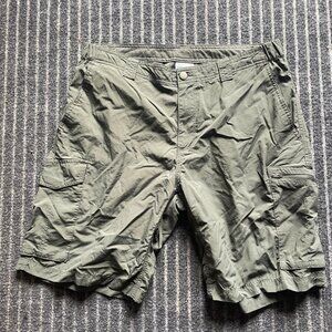 Men's‎ Columbia Shorts Size 36 Olive Green 10" length